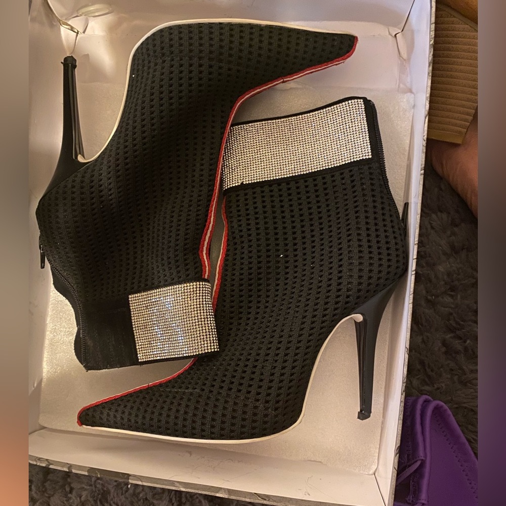2ND-BASE-Jeffrey Campbell booties 
BLACK MESH SILVER
JEWEL